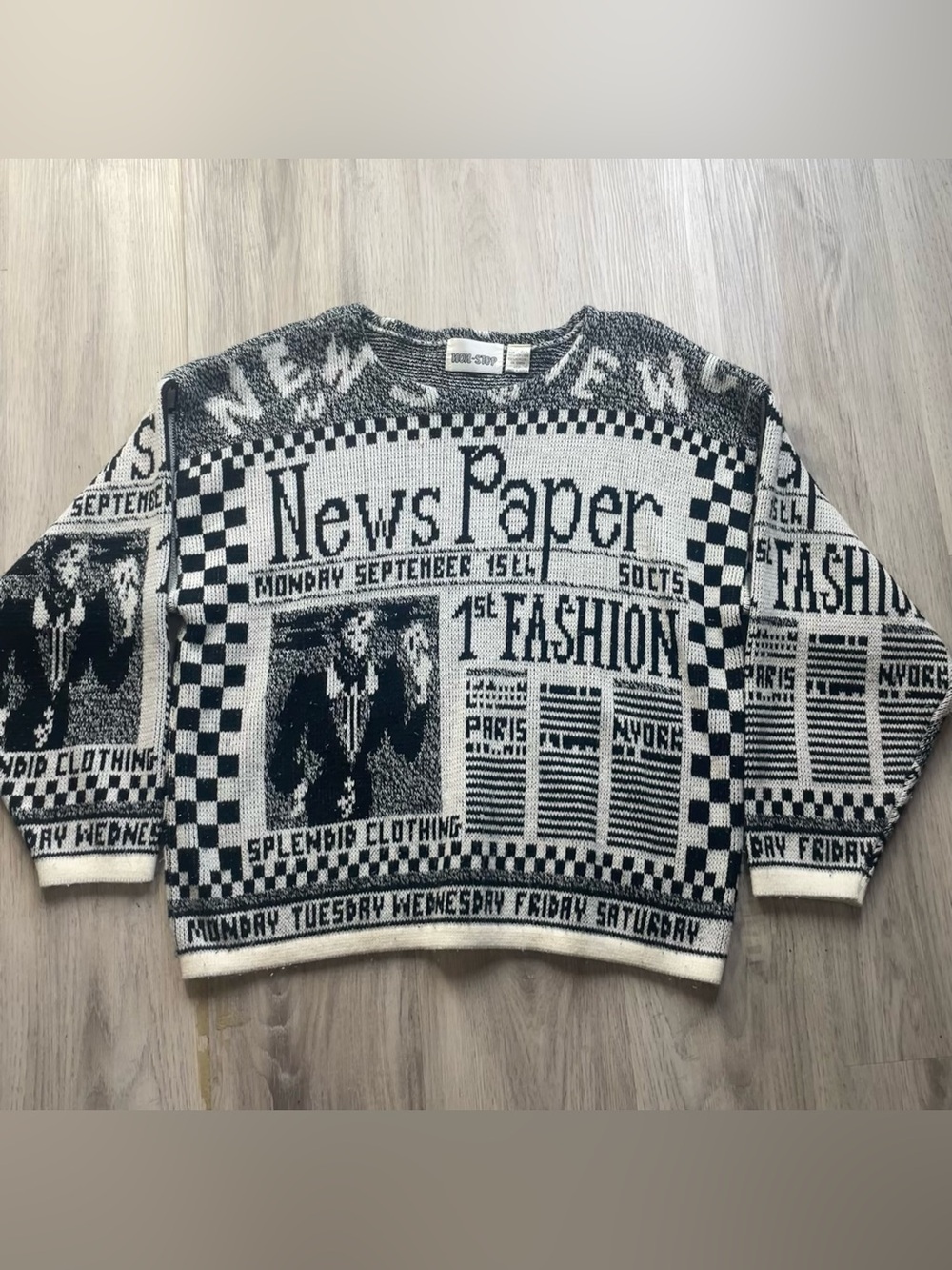 Vintage 80s News Paper Graphic Crewneck Sweater - Black & White